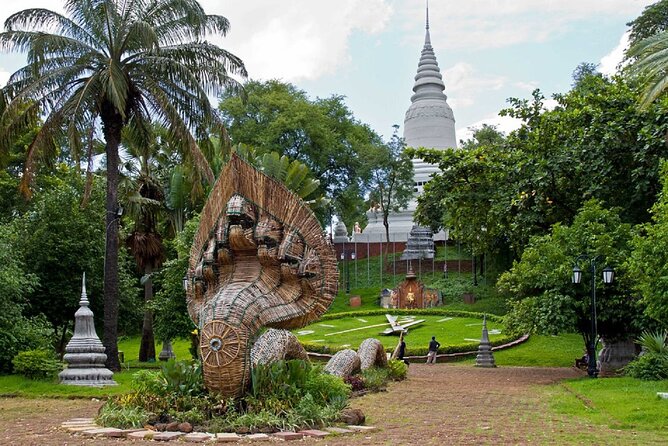 Phnom Penh City Tours, S21, Killing Field and the Royal Palace - Key Sites on the Itinerary