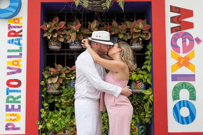 Photo Shoot in Puerto Vallarta Historic Downtown - Session Details
