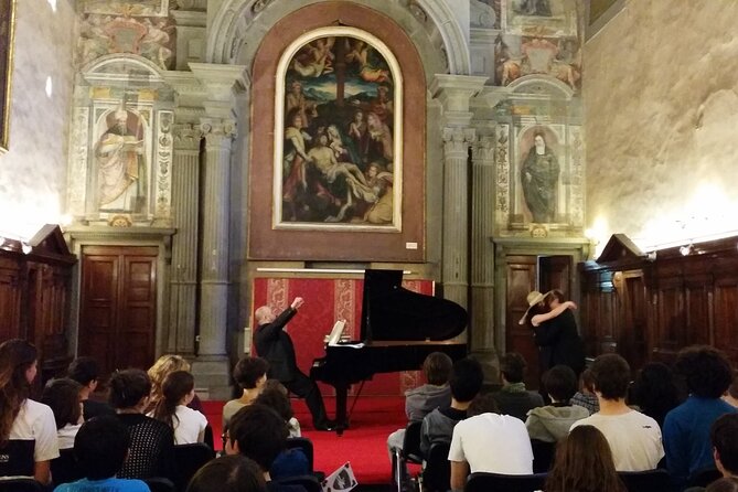 Pizza Dinner and Italian Opera Arias Concert in Florence - Opera Arias Concert