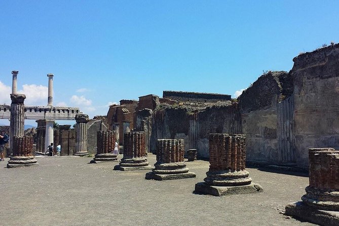 Pompeii Express by Train - Entrance Fee Included - Participation Guidelines