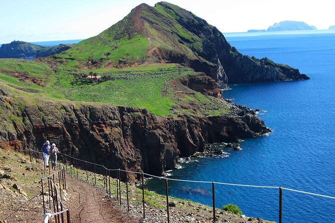 Ponta De São Lourenço Trail Walking Tour - Volcanic Rock Formations and Evergreen Paths