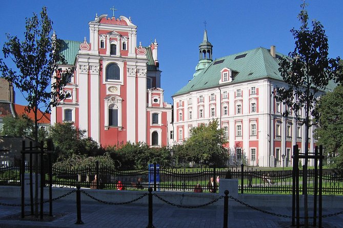 Poznan Old Town and Croissant Museum Private Walking Tour - Meeting the Rogal Master and Tasting