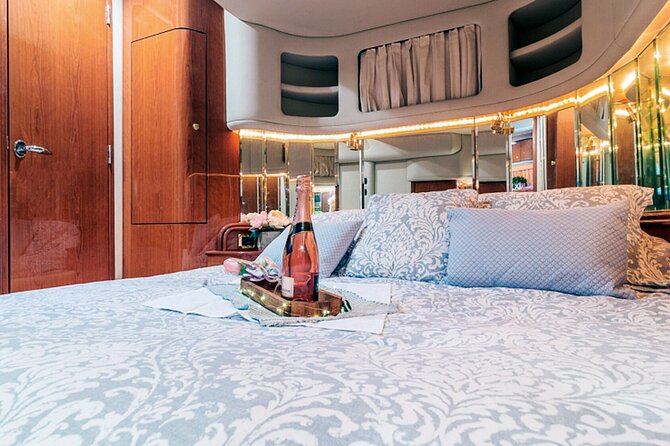 Premium Miami Yacht Tour Experience: Captain, Champagne & Party! - Meeting Location
