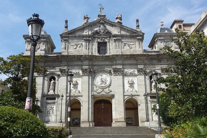 Private 3-Hour Group Tour in Madrid - Accessibility