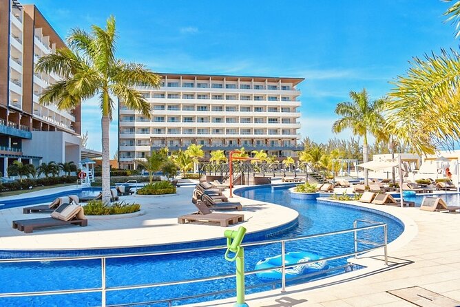Private Airport Transfer to Royalton, Ocean Coral Spring & Excellence Oyster Bay - Convenient and Comfortable Journey