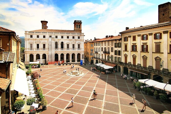 Private Audio Guided Walking Tour in Bergamo - Features of the Audioguide