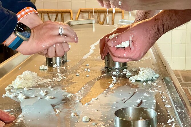 Private Azeitão Cheese Workshop, Wine Tasting and Sesimbra Tour - Transportation Details
