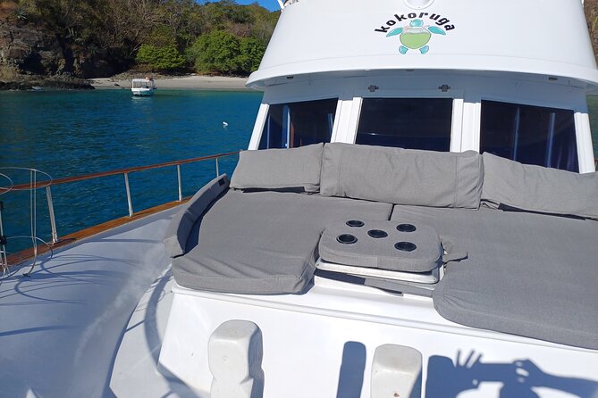 Private Boat Tour With Free Food and Drinks and Snorkeling - Inclusions