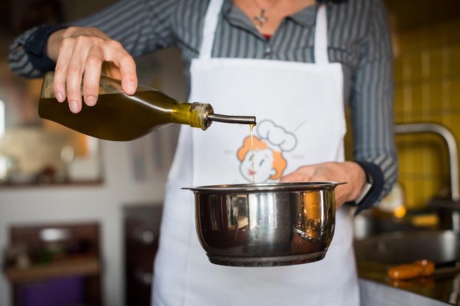Private Cooking Class at a Cesarinas Home With Tasting in San Gimignano - Instructional Cooking and Dining