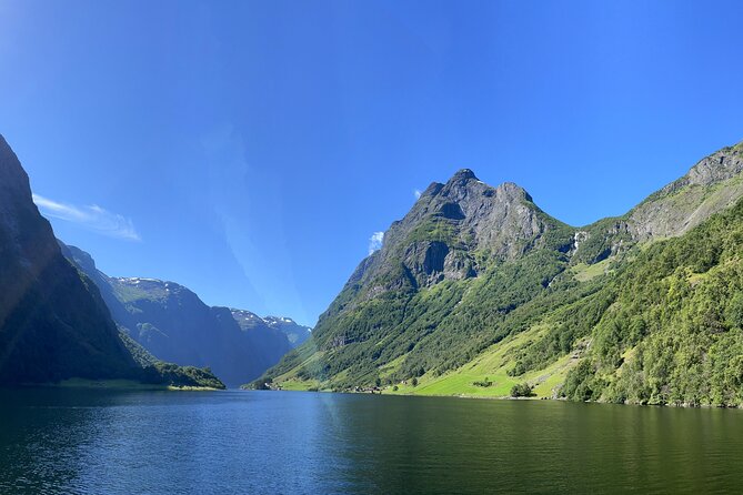 Private Cruise to Sognefjord, Flåm and Nærøyfjord - Marveling at Nærøyfjords Serene Beauty