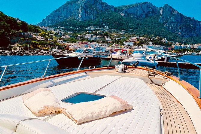 Private Day on Gozzo Boat in Capri - Tour Experience