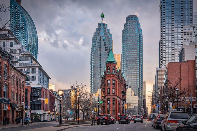 Private Downtown Toronto Walking Tour in English - Inclusions