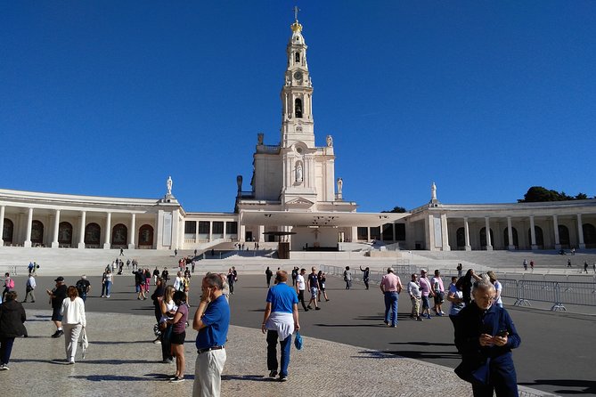 Private Family Tour Fatima - Batalha - Nazaré - Óbidos Medieval - Fatima Sanctuary