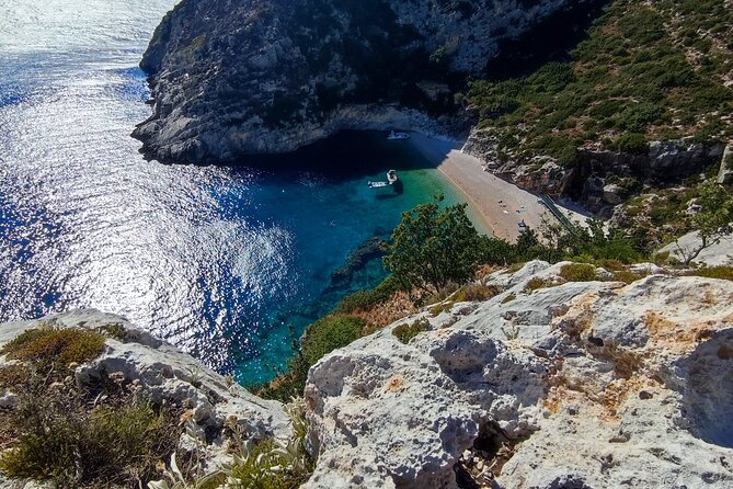 Private Full Day Boat to Grama Bay - Traveler Information