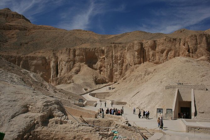 Private Full Day Tour to East and West Bank of Luxor With Lunch - Highlights of the Itinerary