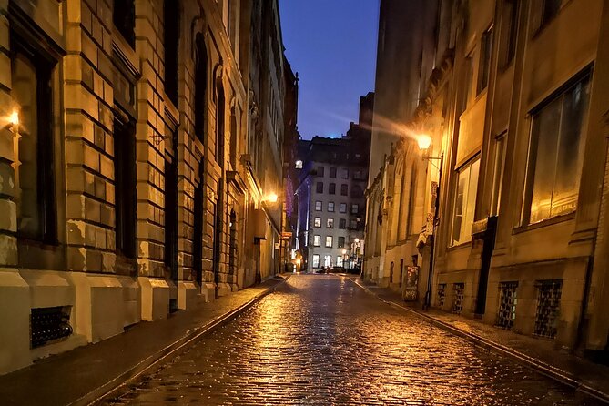 Private Guided Evening Old Montreal Walking Tour With Ruby Roy - Meeting and End Points