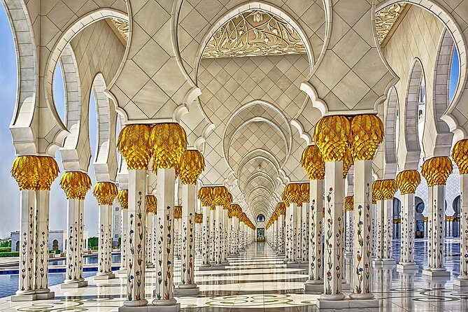 Private Half-Day Tour To Sheikh Zayed Grand Mosque & Louvre Museum in Abu Dhabi - Highlights of Sheikh Zayed Grand Mosque