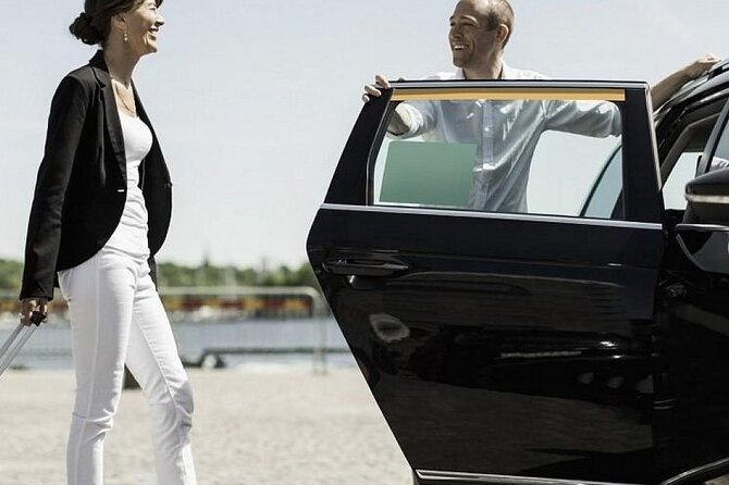Private Luxor Airport Transfer - Vehicle Features