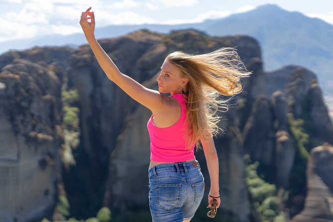 Private Meteora Photo Shoot With a Professional Photographer - Experience Overview
