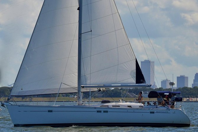 Private New Orleans 2-Hour Sail Aboard a Luxury Yacht - Onboard Amenities and Inclusions
