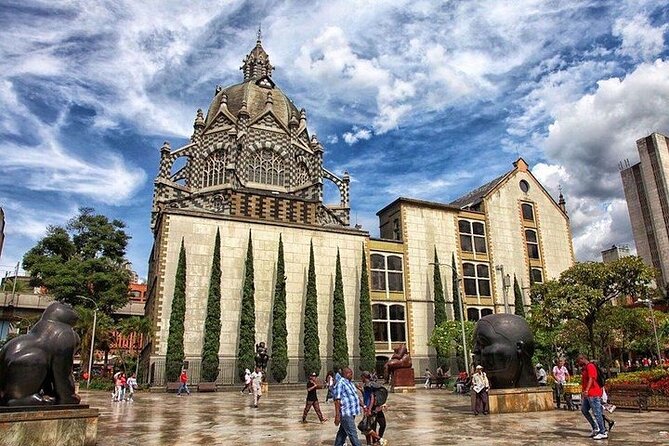 Private Pablo Escobar, Pueblito Paisa and Medellin City Tour - Medellin City Highlights