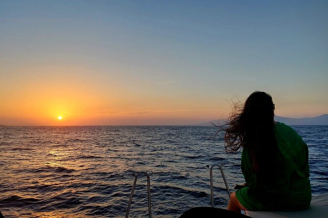 Private Sunset Cruise to Rhenia&Little Venice With Mykonian Viand - Sunset Views and Destinations