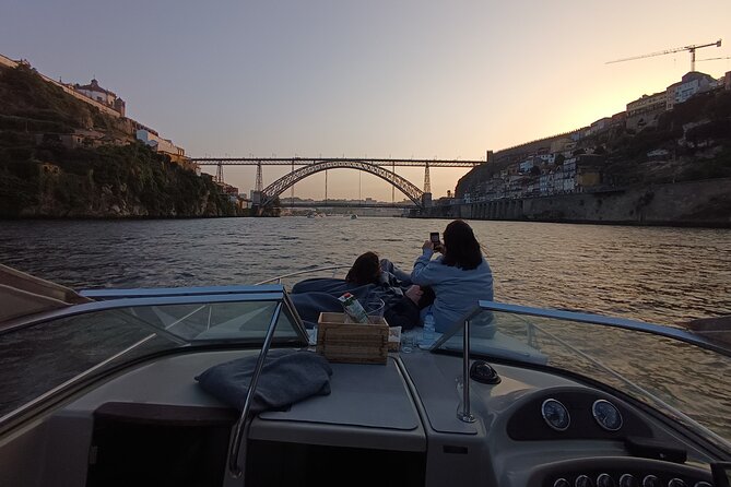 Private Tour 6 Bridges and Douro 2h Opt. Sunset, Group Price up to 6px - Cancellation Policy