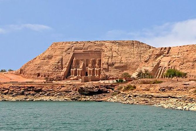 Private Tour: Abu Simbel by Minibus From Aswan - Exploring the Temples