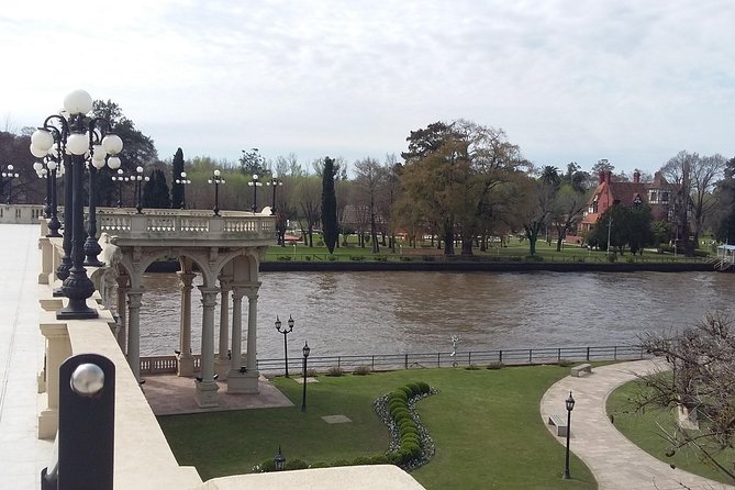 Private Tour: Buenos Aires and Tigre Delta Day Trip - Significant Landmarks
