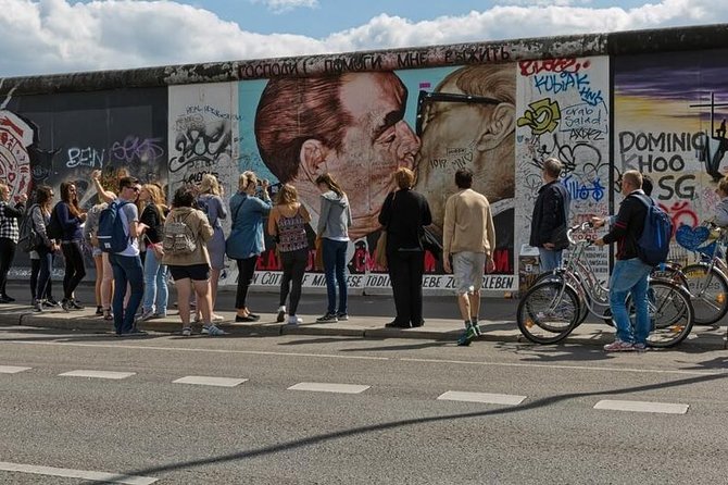 Private Tour Guide Berlin With a Local: Kickstart Your Trip, Personalized - Discovering Vibrant Neighborhood Gems