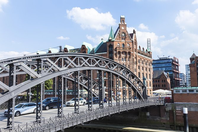 Private Tour Guide Hamburg With a Local: Kickstart Your Trip, Personalized - Meeting Your Tour Guide
