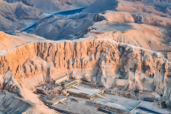 Private Tour Luxor West and East Bank and Hot Air Balloon - Exploring Luxors West Bank