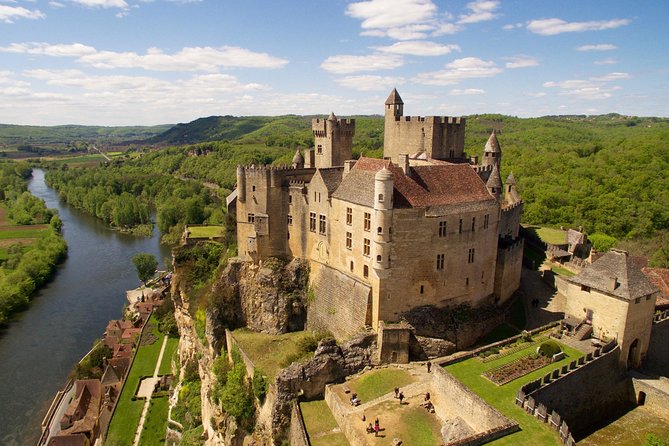Private Tour : Prehistoric Cave and Castle by EXPLOREO SARLAT - Inclusions and Pricing