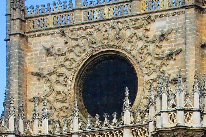 Private Tour Royal Palace + Cathedral + Spain Square + María Luisa Park - Meeting and Pickup