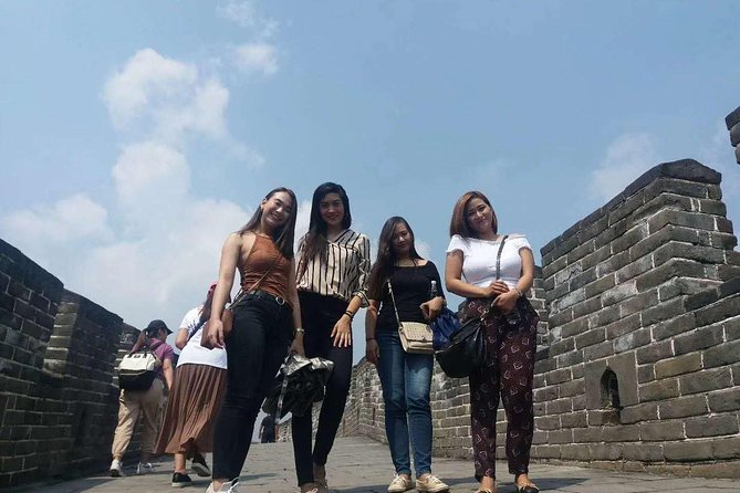 Private Tour to Mutianyu Great Wall, Tiananmen Square and Forbidden City - Discovering Tiananmen Square