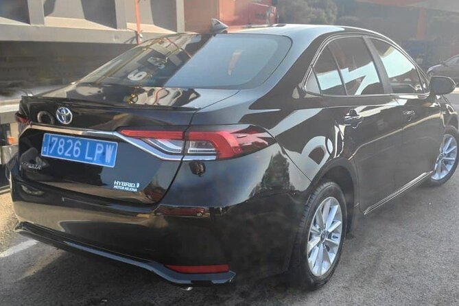 Private Transfer Airport Reus to Barcelona Review - Vehicle and Amenities