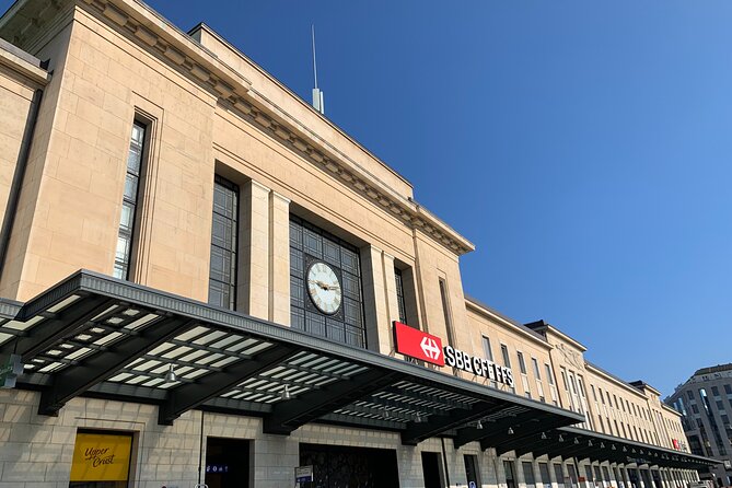 Private Transfer From Geneva Cornavin Station CFF to Hotels - Vehicle and Amenities
