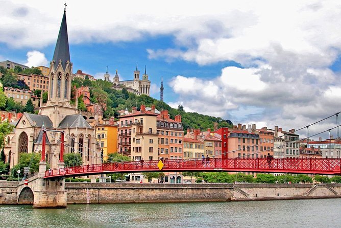 Private Transfer: Lyon City to Lyon Airport LYS in Luxury Van - Included Amenities