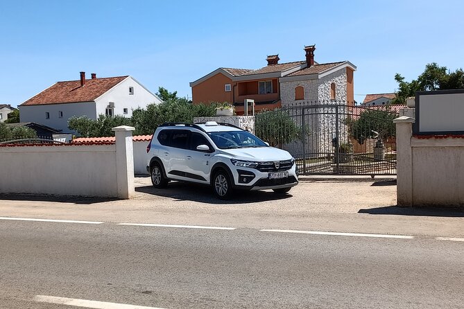 Private Transfer: Zadar to or From Zagreb Incl. Airport - Pickup and Drop-off
