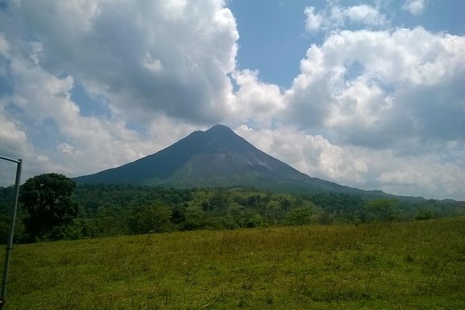 Private Transportation From La Fortuna, Arenal Volcano to Jaco Beach - Vehicle Features and Amenities