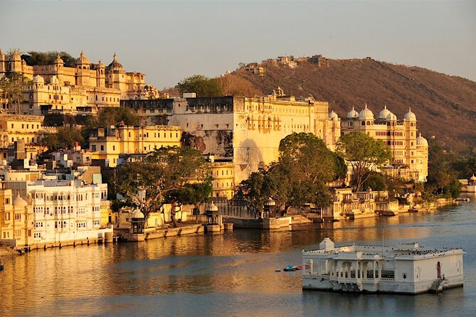 Private Udaipur City Sightseeing Tour by Car With a Tour Guide - Pickup and Meeting Points
