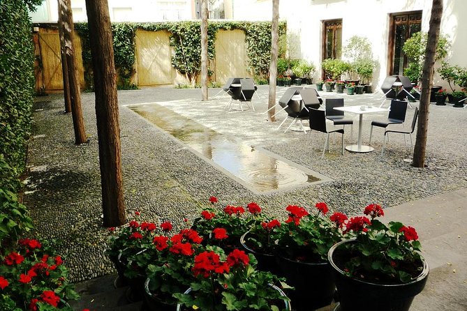 Private Visit to Picasso Museum in Malaga With Official Tour Guide - Inclusions and Benefits
