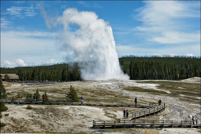 Private Yellowstone Day Tour: Up to 6 (9 a Van a Day) - Meeting and Departure
