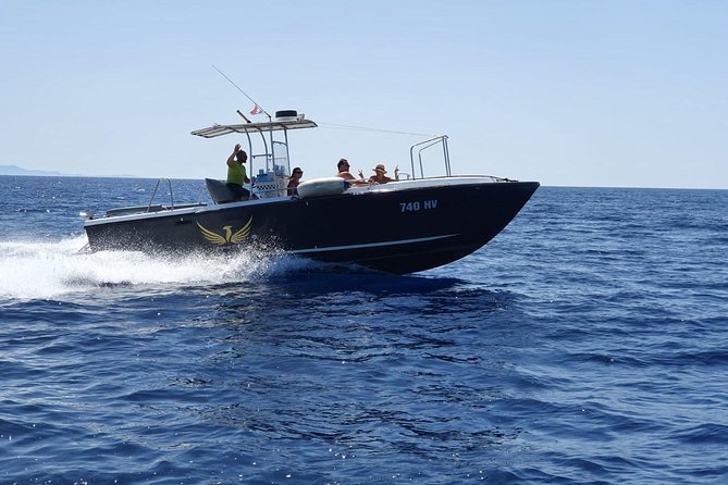 Red Rocks & Hells Islands Private Getaway Tour - Included Amenities