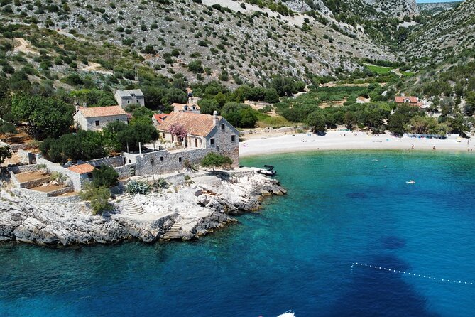 Red Rocks Hvar South and Pakleni Islands Private Speedboat Tour - Included Amenities