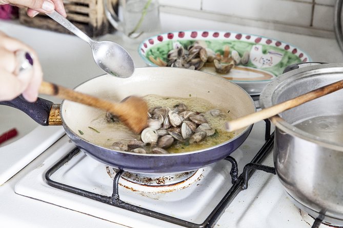 Rialto Market Tour & Cooking Class in Historic Venetian Venue - Hands-on Pasta Making Experience