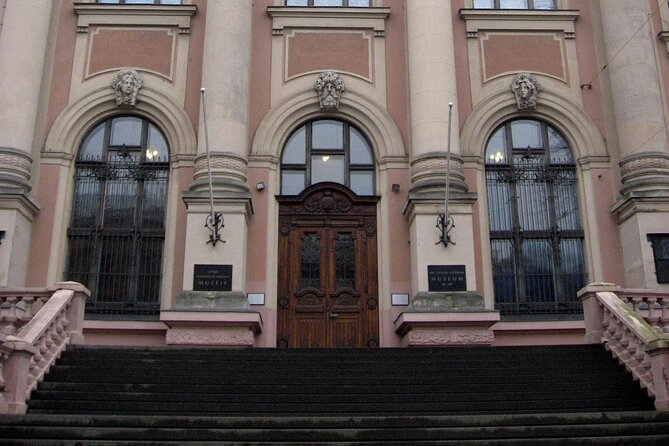 Rigas Architecture: a Self-Guided Audio Tour of the Citys Art Nouveau History - Accessibility and Convenience