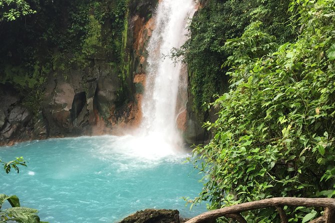 Rio Celeste Hike - Tour Inclusions