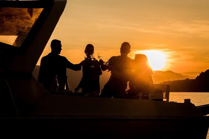 Romance in Cinque Terre: a Boat Trip at Sunset, With an Aperitif Onboard - Exclusive Private Boat Experience