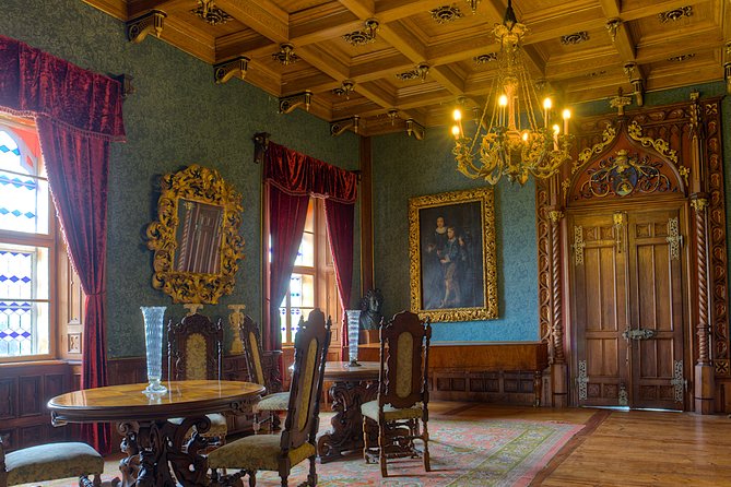 Royal Castle Tour - Small/Private Group - Inclusions